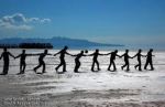 بیش از ۱۸ سال حبس و ۱۱۱۰ ضربه شلاق برای مدافعین دریاچه ارومیه